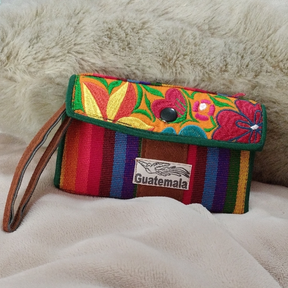 Guatemalan Multicolor Embroidered Clutch